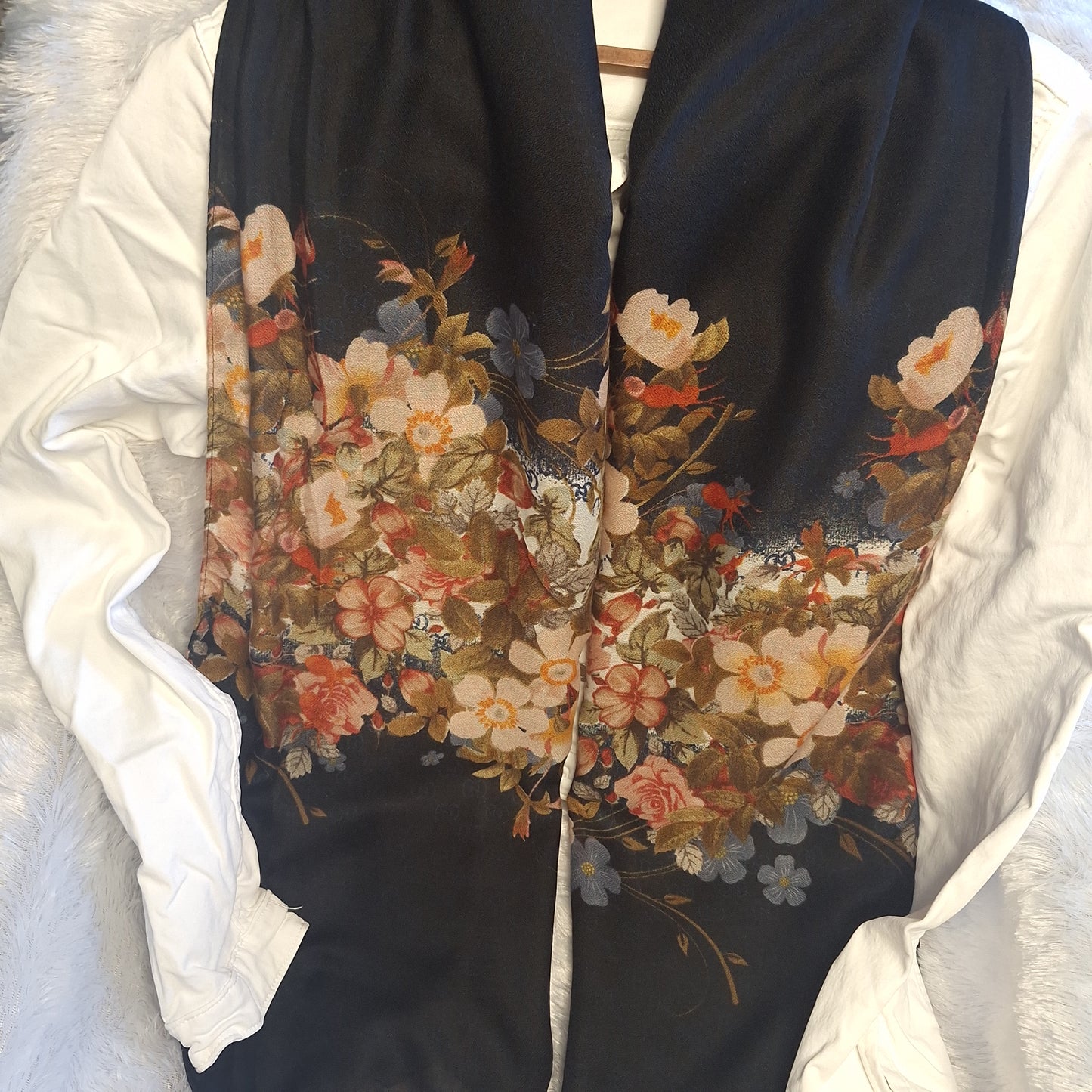 Black Small Floral Print Viscose Stole